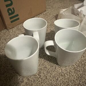 Elegant White Ceramic Mug Set